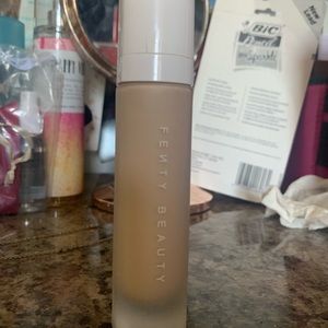 Fenty Beauty Makeup - Fenty Beauty Foundation Fenty Beauty Makeup - Fenty Beauty Foundation